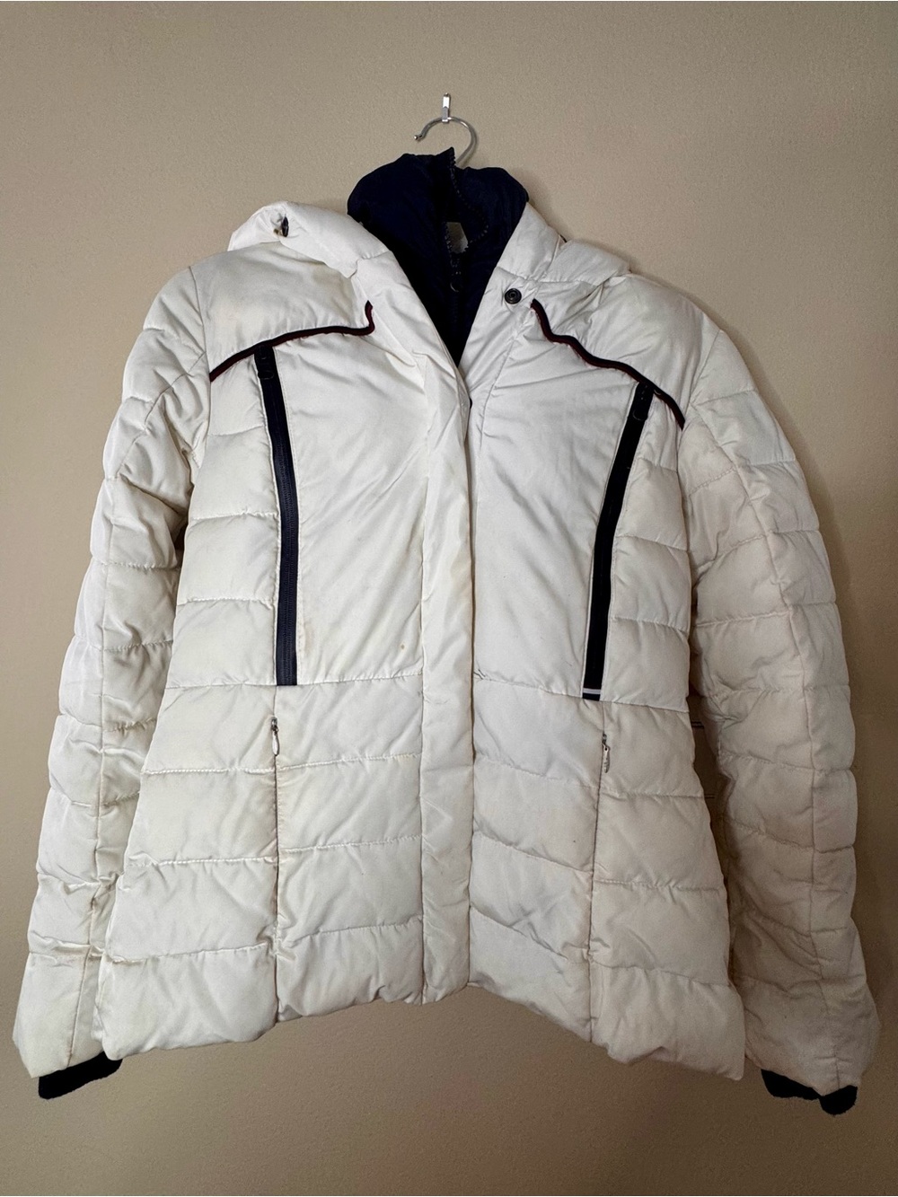 Superdry Mountain Women's White Quilted Puffer Jacket with Black Trim